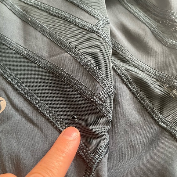 Lululemon Motionful 7/8 Tight in Submarine - Picture 7 of 10